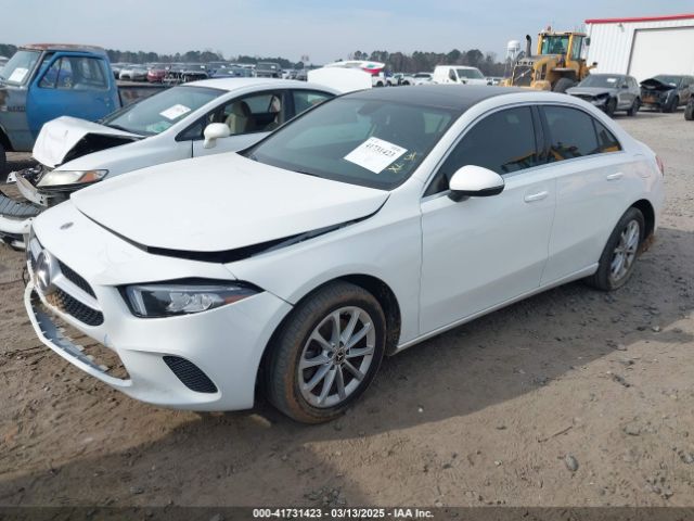 WDD3G4EB6KW020804 Mercedes-Benz A 220