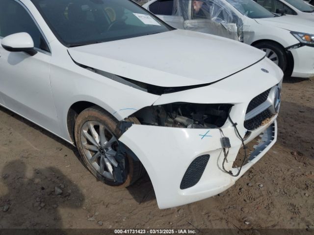 WDD3G4EB6KW020804 Mercedes-Benz A 220