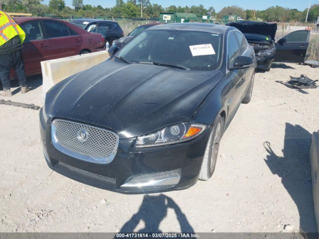 2013 JAGUAR XF SAJWA0ES6DPS81365 Photo 1