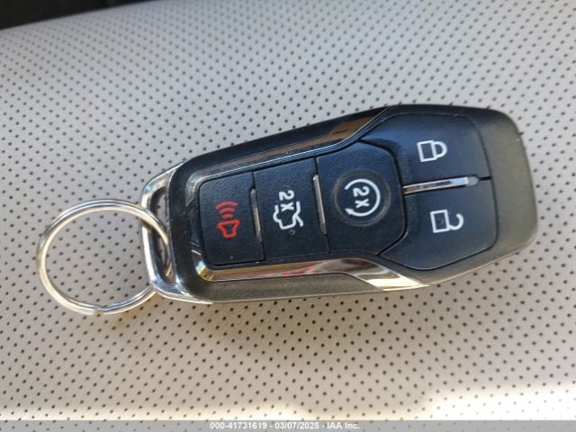 3LN6L2G97GR608878 Lincoln MKZ