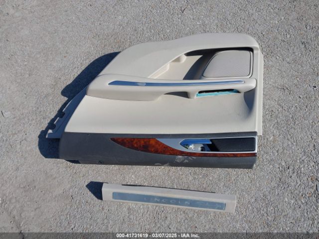 3LN6L2G97GR608878 Lincoln MKZ