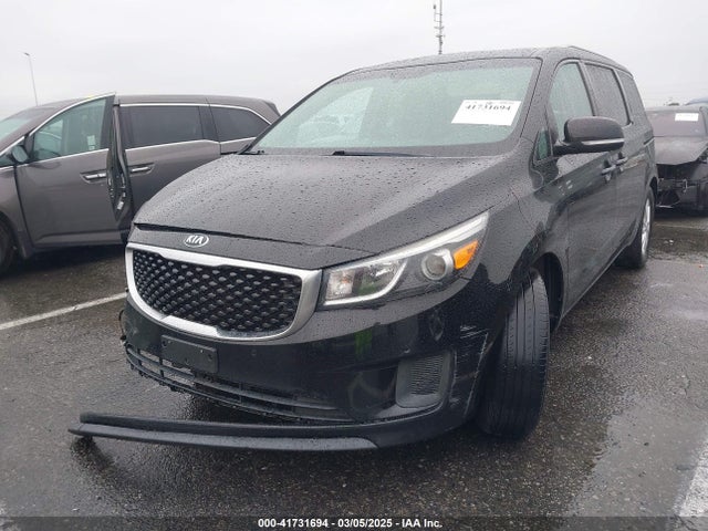 KNDMB5C18J6367062 KIA SEDONA LX
