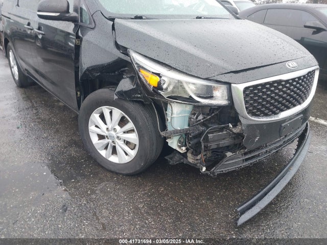 KNDMB5C18J6367062 KIA SEDONA LX
