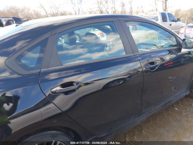 3KPF54AD3PE621447 KIA Forte Gt-line