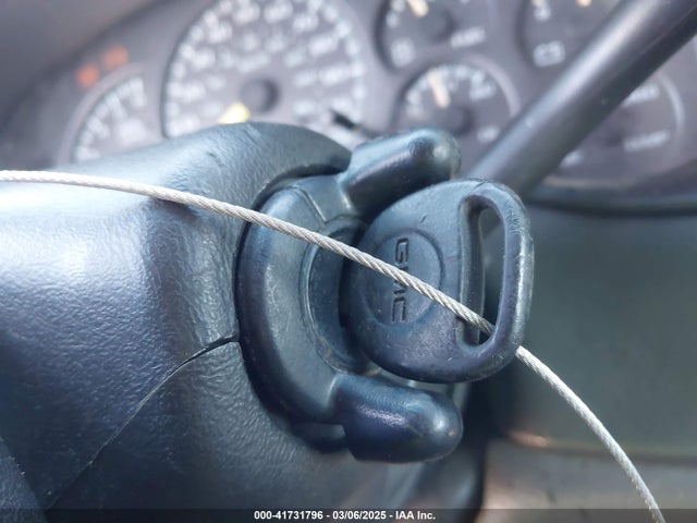 2001 CHEVROLET SILVERADO 1500 2GCEK19T111158582 Photo 10