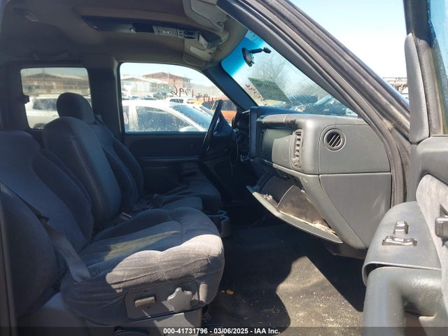 2001 CHEVROLET SILVERADO 1500 2GCEK19T111158582 Photo 4