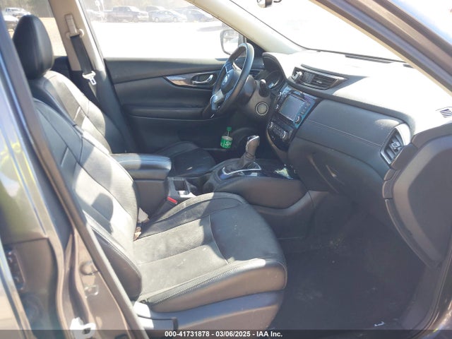 5N1AT2MT0JC806377 Nissan Rogue Sl