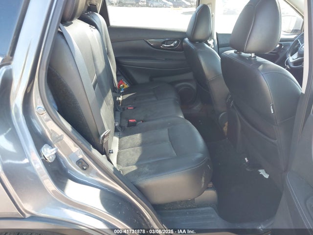 5N1AT2MT0JC806377 Nissan Rogue Sl