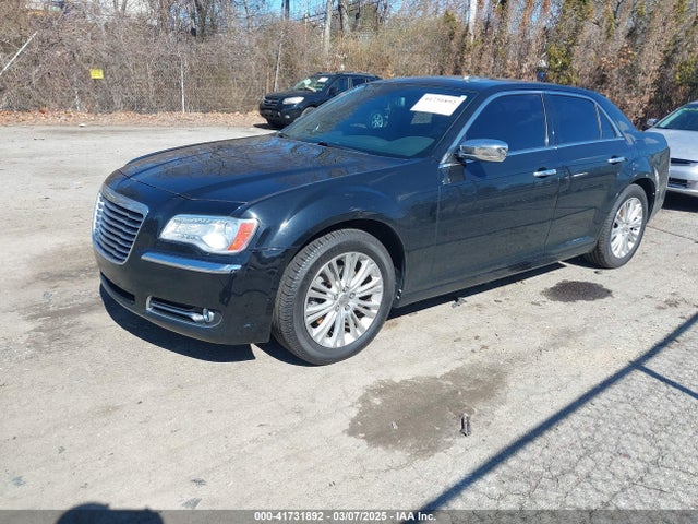 Chrysler 300c Awd 2014 2C3CCAKG5EH216650 Image 2