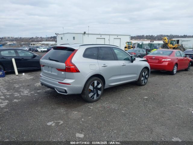 2024 VOLVO XC60 RECHARGE PLUG-IN HYBRID YV4H60DL1R1763252 Photo 3