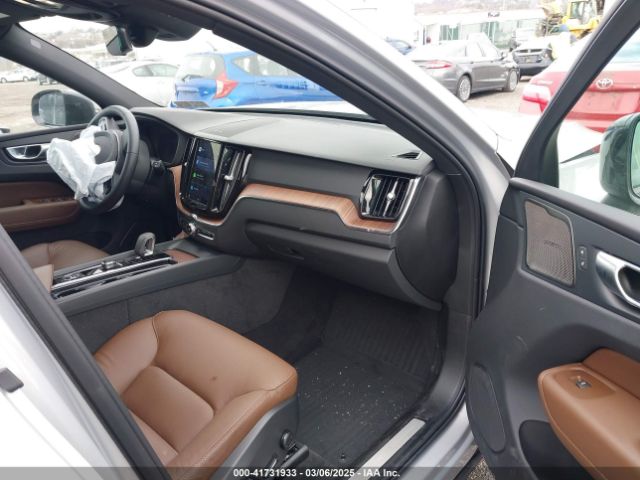 2024 VOLVO XC60 RECHARGE PLUG-IN HYBRID YV4H60DL1R1763252 Photo 4