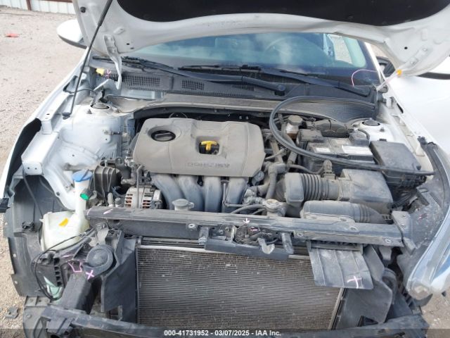 3KPF24AD8ME300461 KIA FORTE FE
