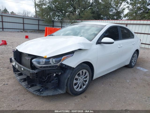 3KPF24AD8ME300461 KIA FORTE FE
