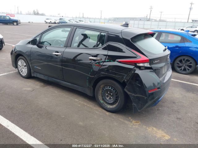 1N4AZ1CP2JC311816 Nissan LEAF S