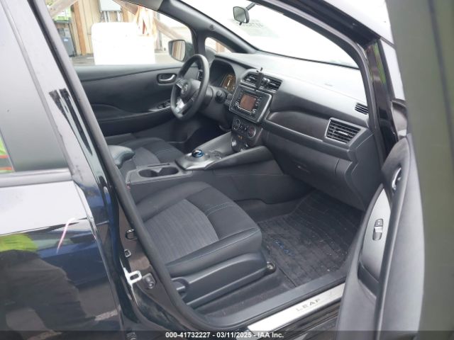 1N4AZ1CP2JC311816 Nissan LEAF S