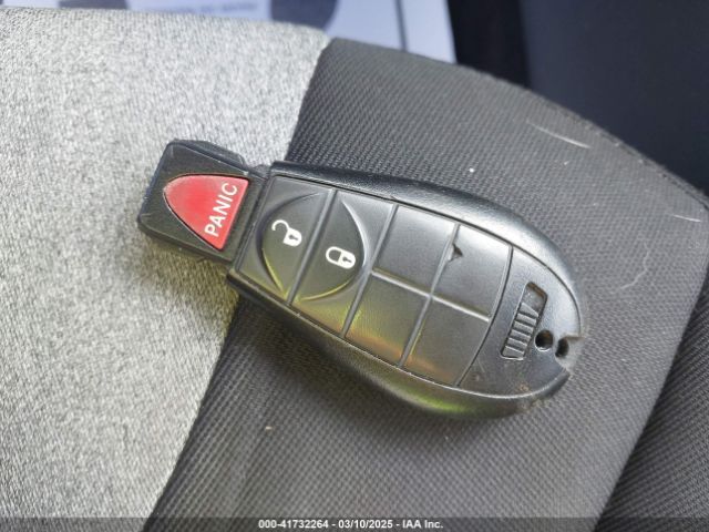 1C4PJLCB1EW208600 Jeep Cherokee Latitude