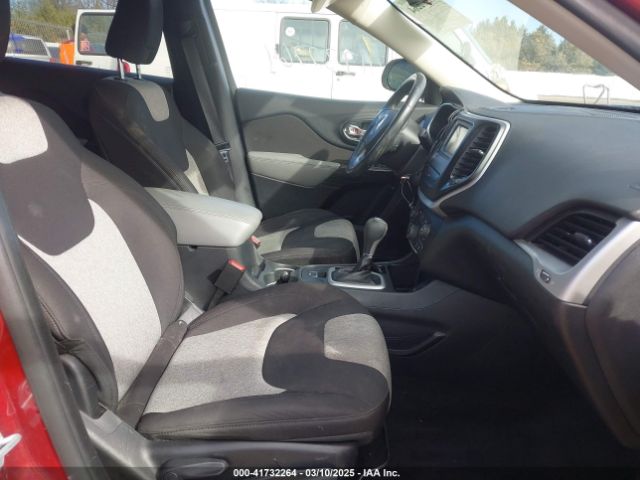 1C4PJLCB1EW208600 Jeep Cherokee Latitude