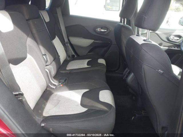 1C4PJLCB1EW208600 Jeep Cherokee Latitude