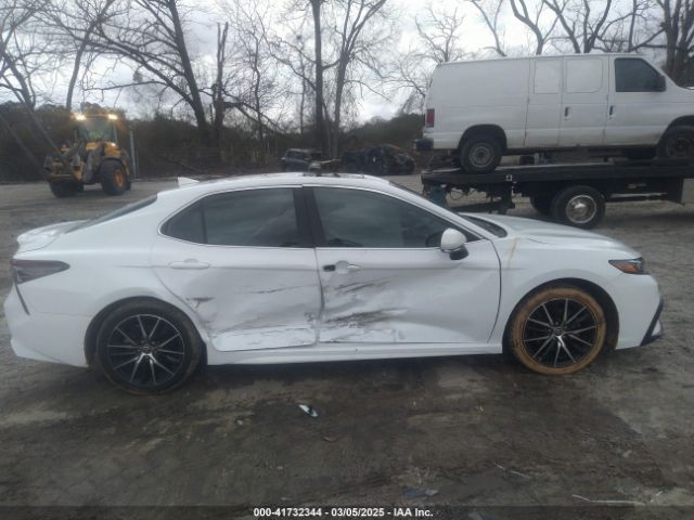 4T1G11AK1MU560623 Toyota CAMRY SE