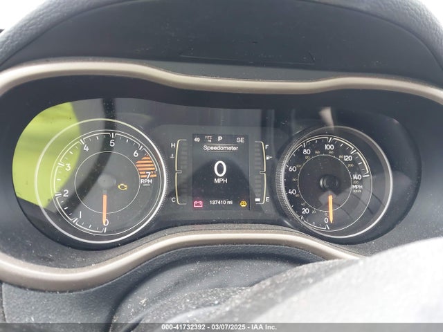 1C4PJLCB1GW135652 Jeep Cherokee Latitude