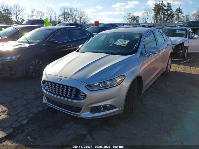 Ford FUSION SE 2016 3FA6P0HD9GR287254 Image 2