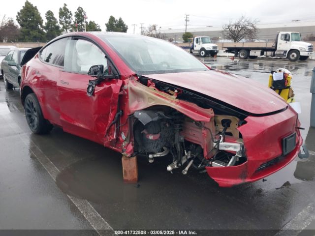 2024 TESLA MODEL Y 7SAYGAEE5RF018746 Photo 0