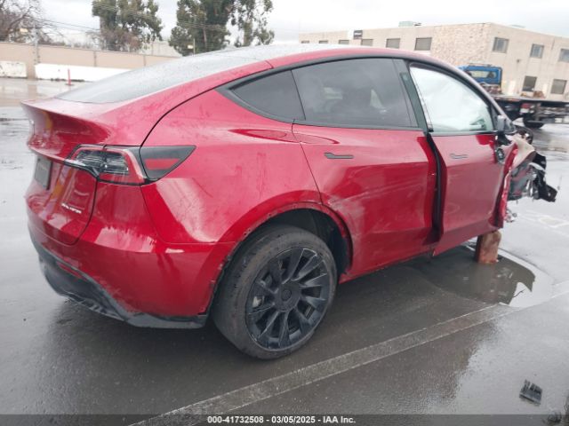 2024 TESLA MODEL Y 7SAYGAEE5RF018746 Photo 3