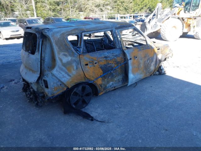 KNDJN2A25E7709765 KIA Soul