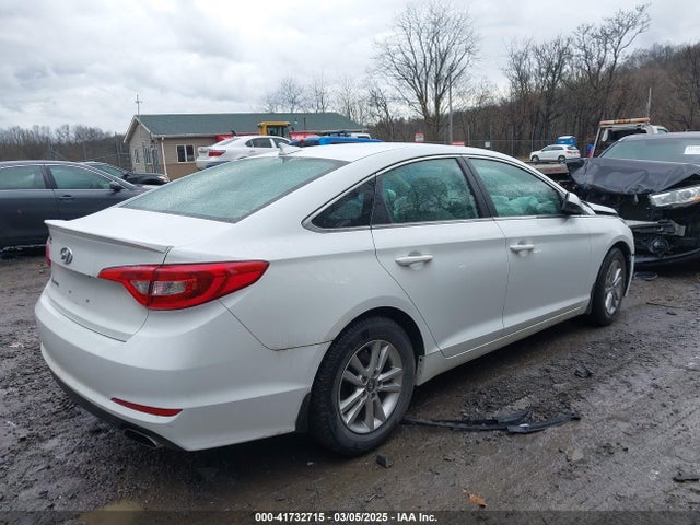 Hyundai Sonata 2017 5NPE24AF1HH569352 Image 4