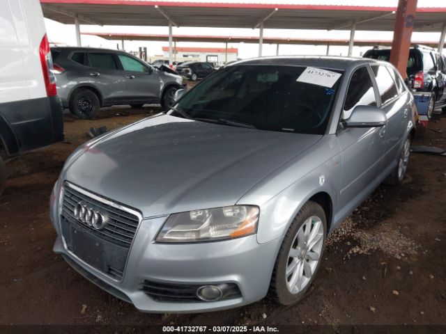2010 AUDI A3 WAUBEBFM5AA112852 Photo 1