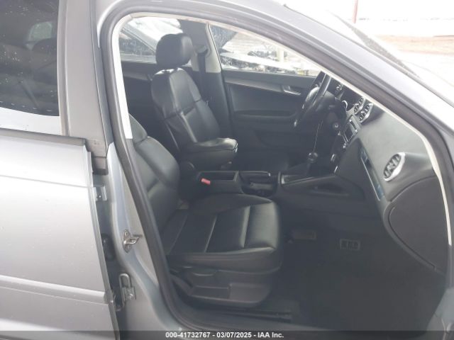 2010 AUDI A3 WAUBEBFM5AA112852 Photo 4