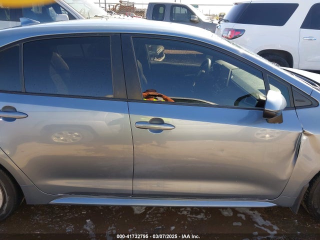 JTDEPMAE6MJ117973 Toyota COROLLA LE