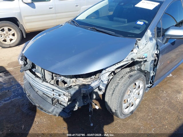 JTDEPMAE6MJ117973 Toyota COROLLA LE