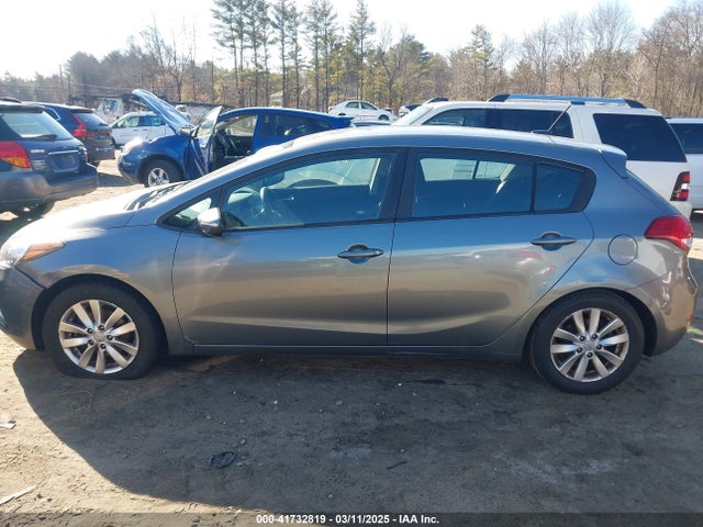 KIA Forte 5-door Lx 2016 KNAFX5A82G5494900 Image 14