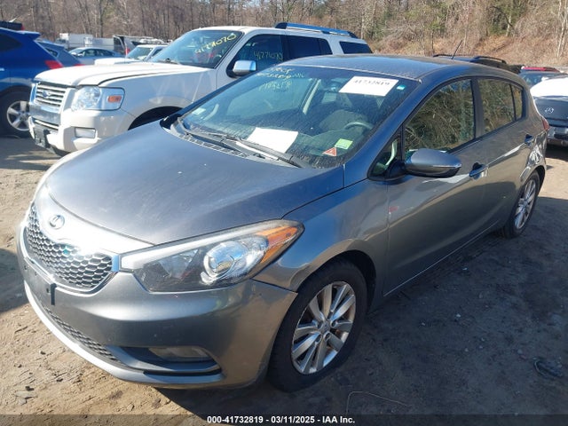KIA Forte 5-door Lx 2016 KNAFX5A82G5494900 Image 2