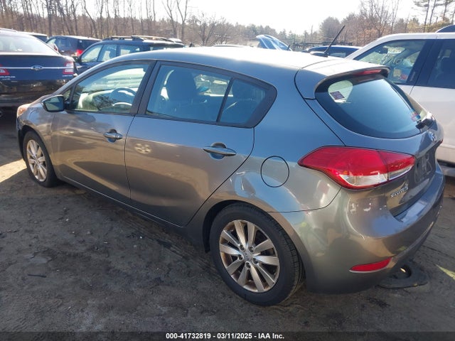 KIA Forte 5-door Lx 2016 KNAFX5A82G5494900 Image 3