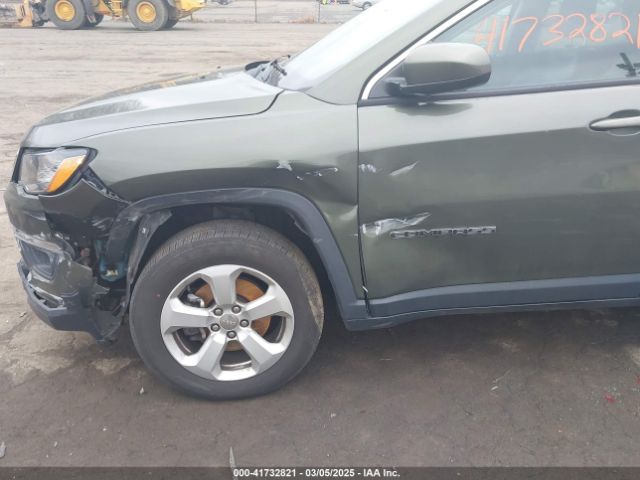 3C4NJDBB3JT480371 Jeep Compass Latitude 4x4