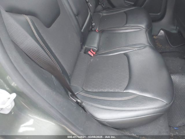 3C4NJDBB3JT480371 Jeep Compass Latitude 4x4