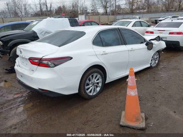 4T1C11AK7MU573519 Toyota CAMRY LE