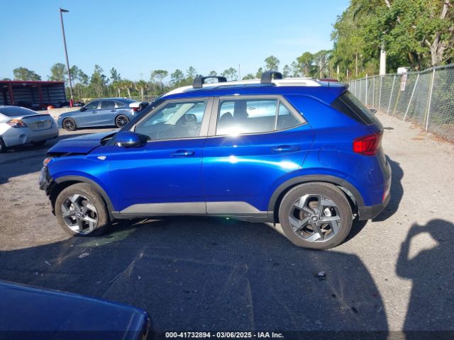 KMHRC8A33RU285025 Hyundai Venue Limited