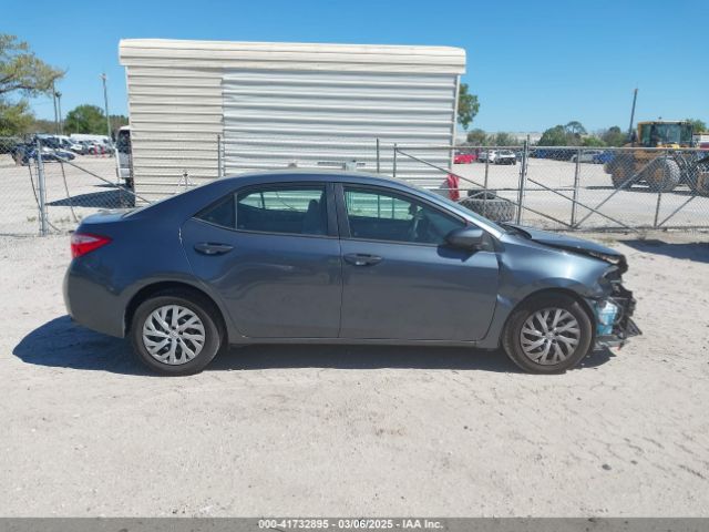 2T1BURHE1JC015700 Toyota COROLLA LE
