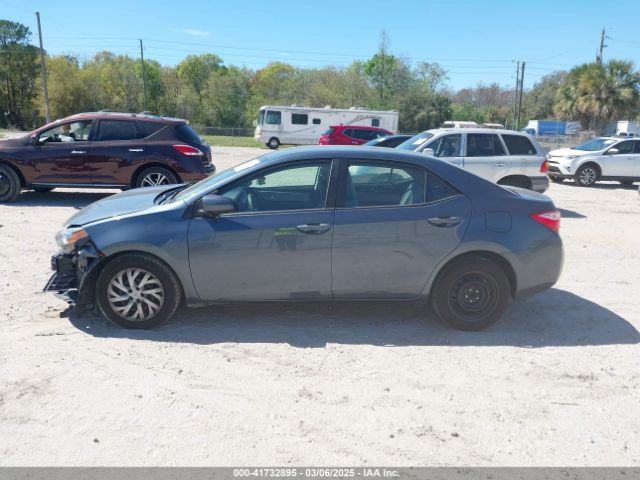 2T1BURHE1JC015700 Toyota COROLLA LE