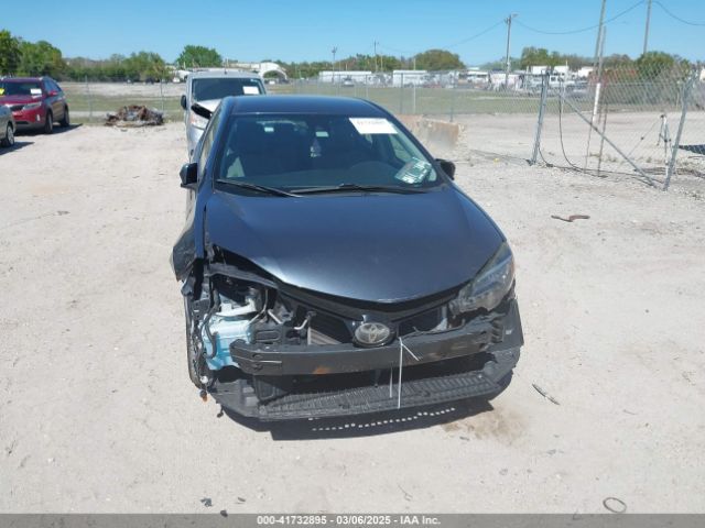 2T1BURHE1JC015700 Toyota COROLLA LE