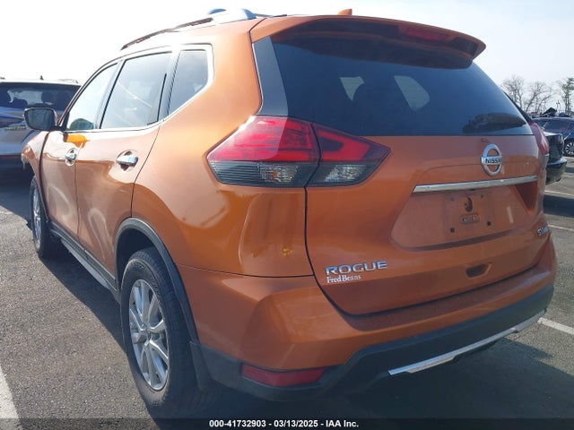 JN8AT2MV8HW008664 Nissan ROGUE SV