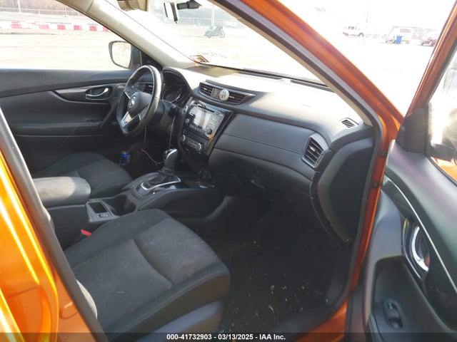 JN8AT2MV8HW008664 Nissan ROGUE SV