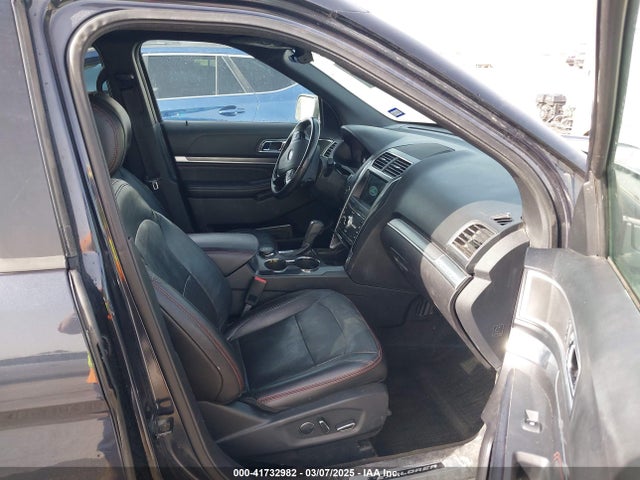 1FM5K8GT5HGC46345 Ford EXPLORER SPORT