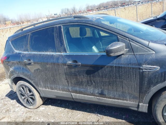 1FMCU9HD5KUC09674 Ford ESCAPE SEL