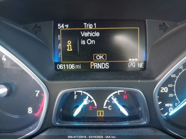1FMCU9HD5KUC09674 Ford ESCAPE SEL