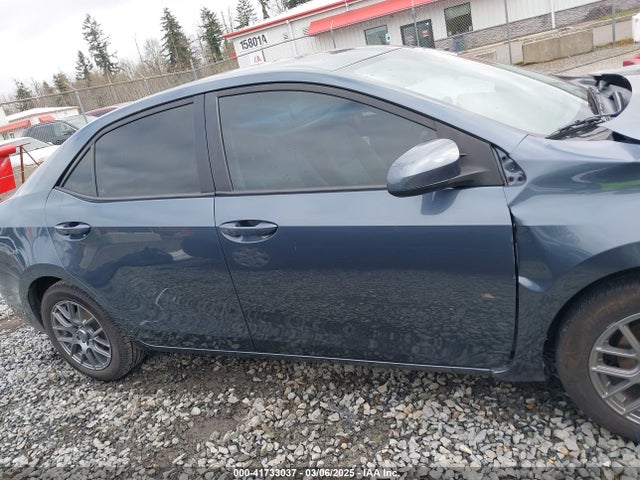 2T1BURHE5JC087886 Toyota COROLLA LE