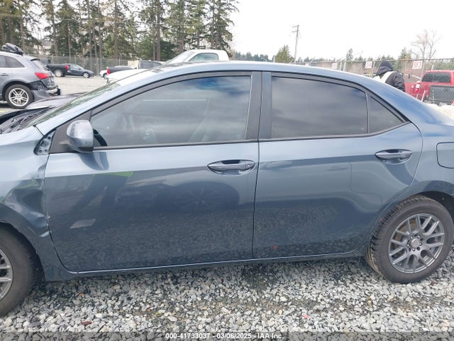 2T1BURHE5JC087886 Toyota COROLLA LE